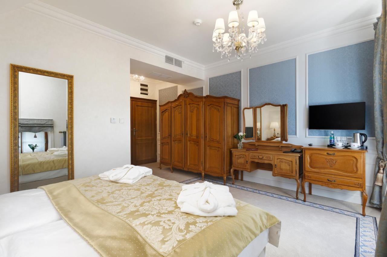 Palac Mortegi Hotel & Spa- Restauracja Szlachecka, Spa, Basen, Sauny, Jazda Konna, Mini Zoo- Luksus, Relaks I Przyroda W Jednym! Lubawa Ngoại thất bức ảnh